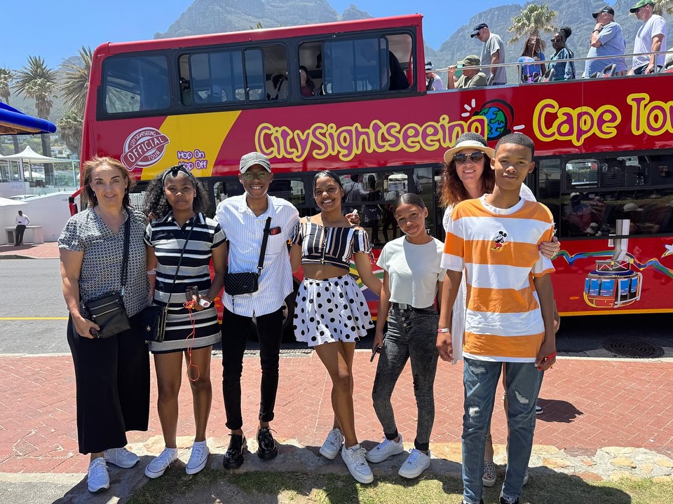Fun in the sun 🚌